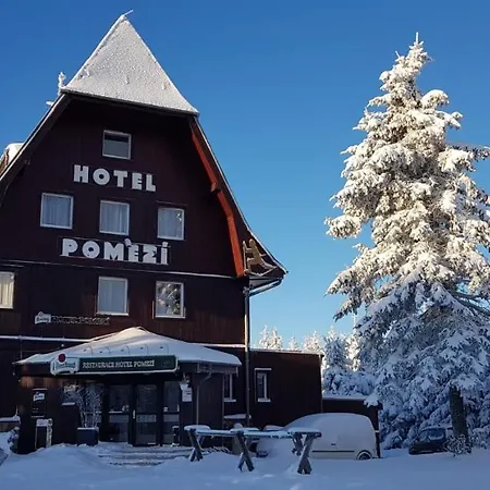 מלון A Restaurace Pomezi