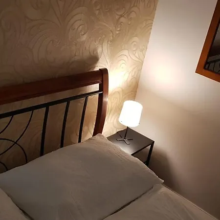 Pomezi Hotel 3*