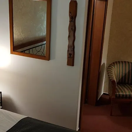 Hotel Pomezi 3*