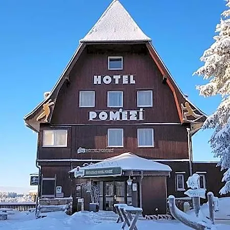 Pomezi Hotell