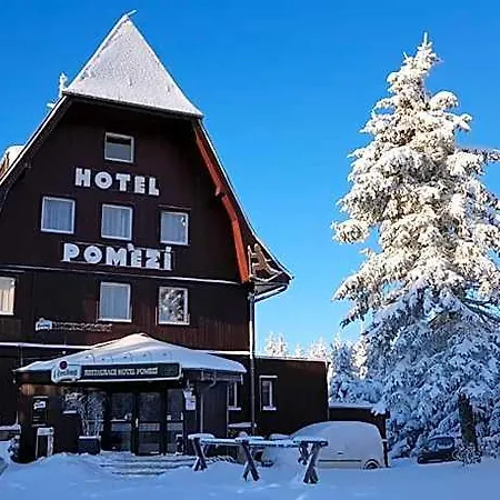 Pomezi Hotell Cínovec