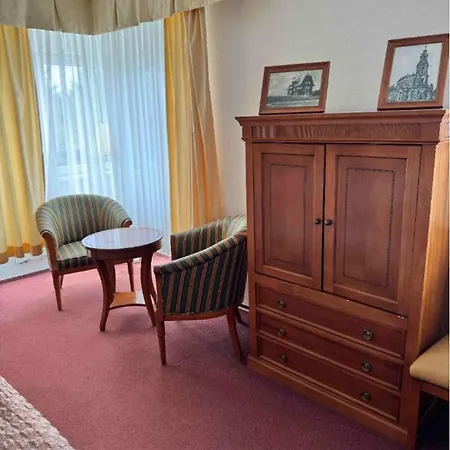 Pomezi Hotel 3*