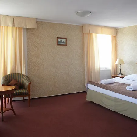 Pomezi Hotel