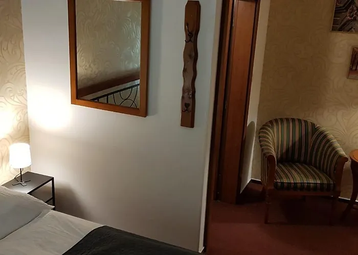 Hotell Pomezi 3*